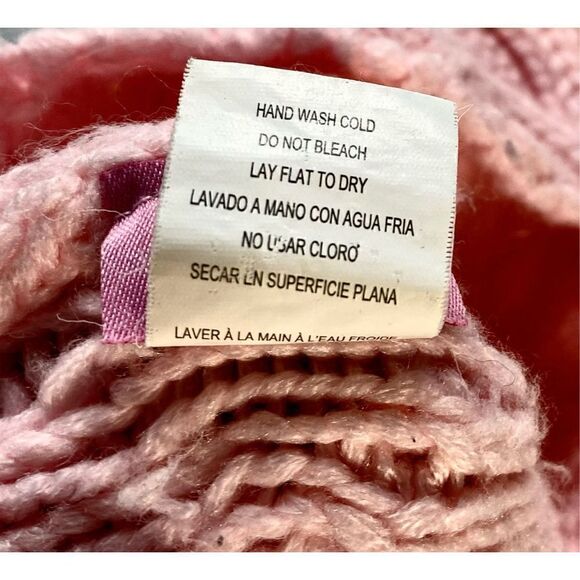 Girl’s Acrylic Knit Winter Hat with chin ties - Picture 8 of 9